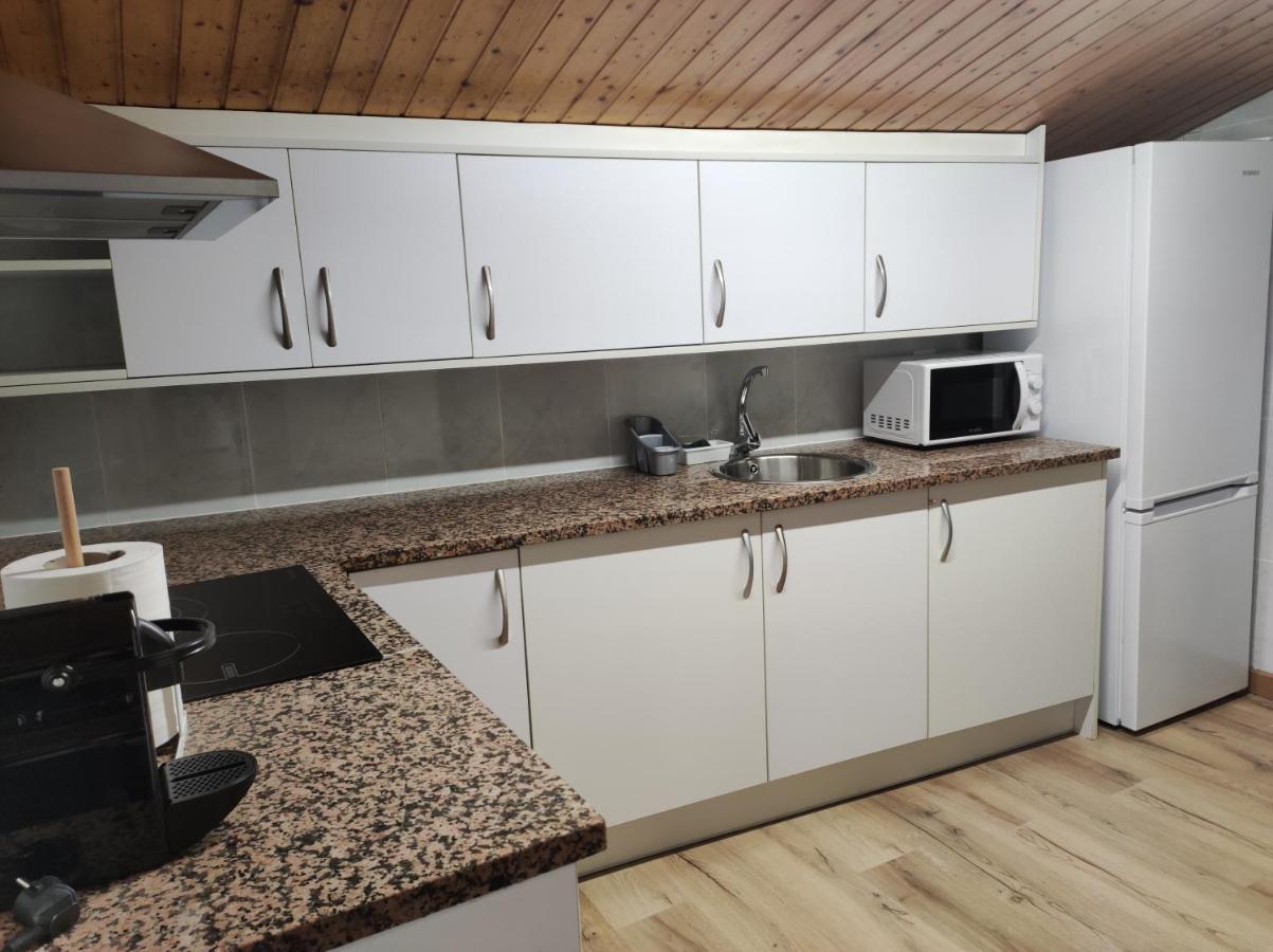 Apt 3 Atic Acollidor Al Centre De Vic - Aptgarbi ภายนอก รูปภาพ